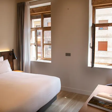 Prisma Suites Salamanca Exterior photo