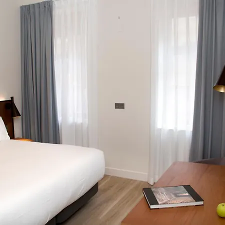 Prisma Suites Salamanca Exterior photo